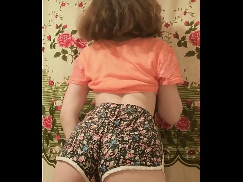 ❤️ دختر جوان سکسی که شورتش را جلوی دوربین در می آورد فیلم لعنتی در fa.extraclasswork.ru ❌️❤